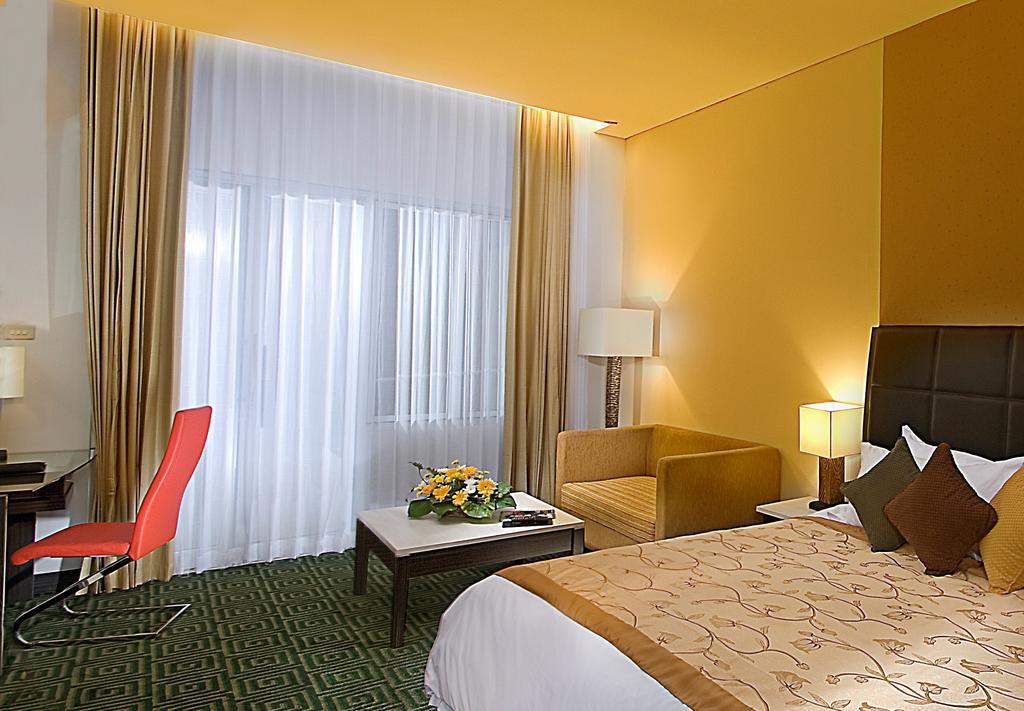 Golden Flower By Kagum Hotels Bandung Exterior foto